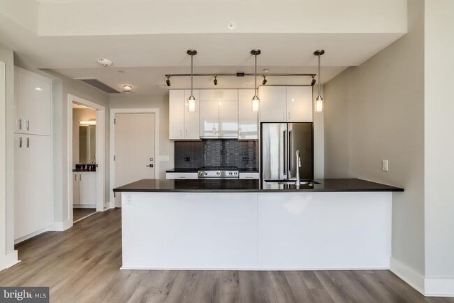 Building Photo - 88 V St SW Unit 402 Rental