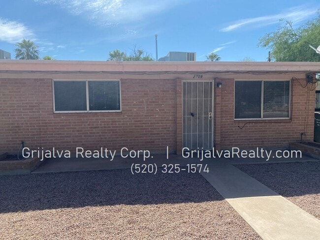 Building Photo - Duplex for Rent Unit 2709