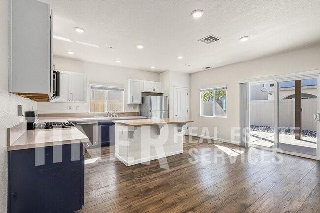 Photo - 22 Tulip Ridge Ct.