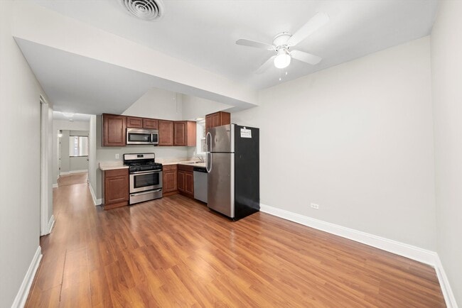 Photo - 2420 S Oakley Ave