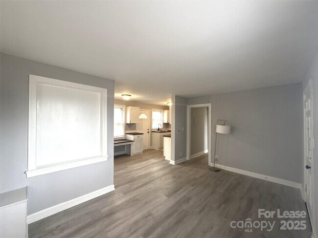 Photo - 1142 Mona Dr