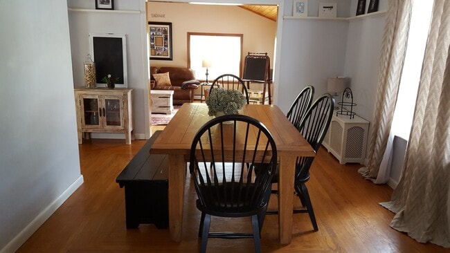 Photo - 2381 Cranston St