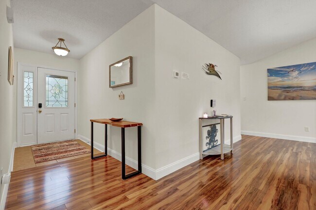 Photo - Compass Point - Vacation Rental - Sneads F...