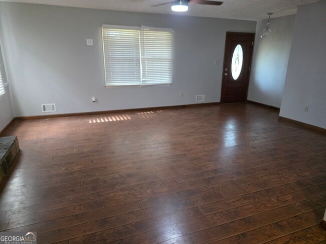 Photo - 214 Candler Rd