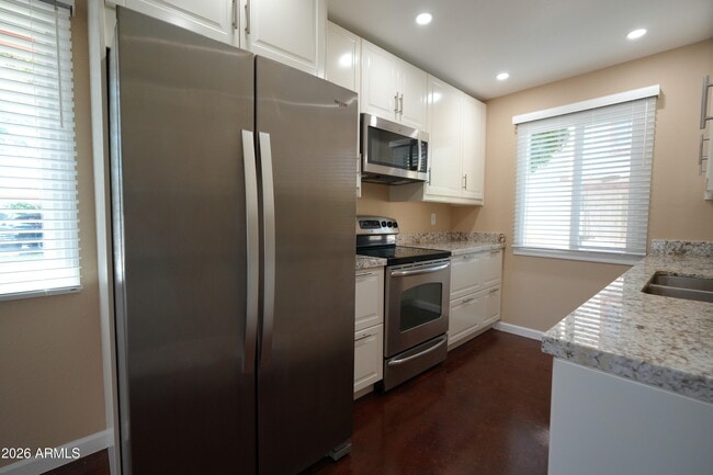 Photo - 6045 N 79th St