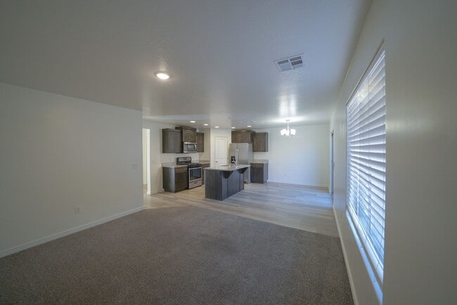 Photo - Spacious Townhome for Rent – Prime Location!
