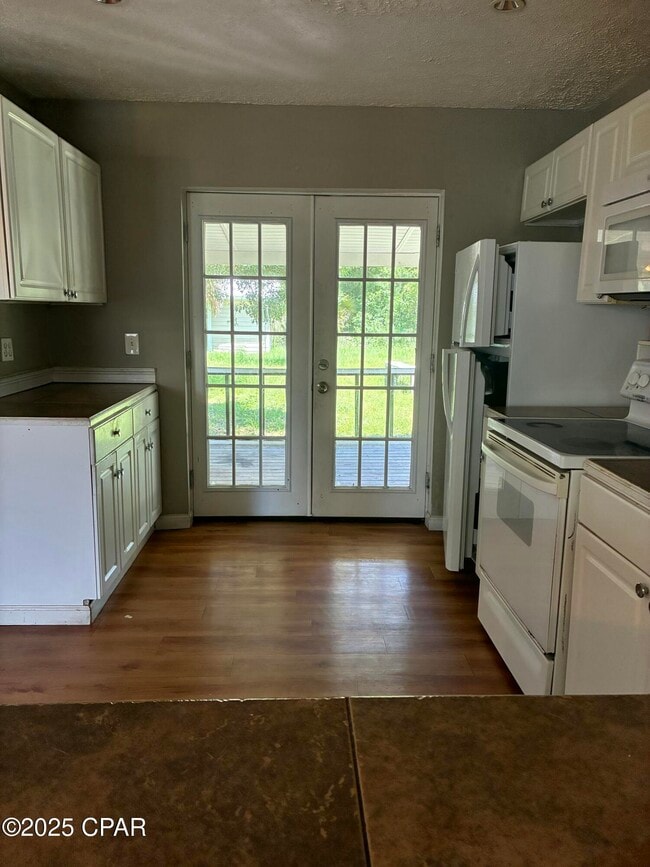 Photo - 1908 Baltimore Ave