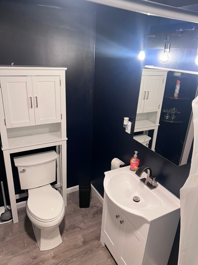 Bathroom - 370A Washington St Unit 370B