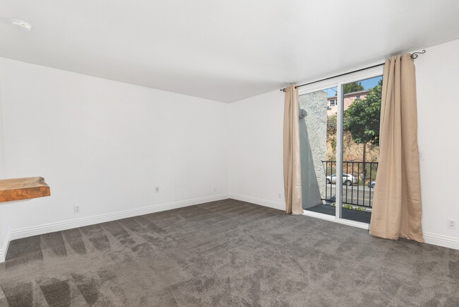 Photo - 2850 Reynard Way 21 Unit 21