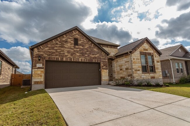 Luxurious Newer Construction 3-Bedroom Hom... - Luxurious Newer Construction 3-Bedroom Hom... House