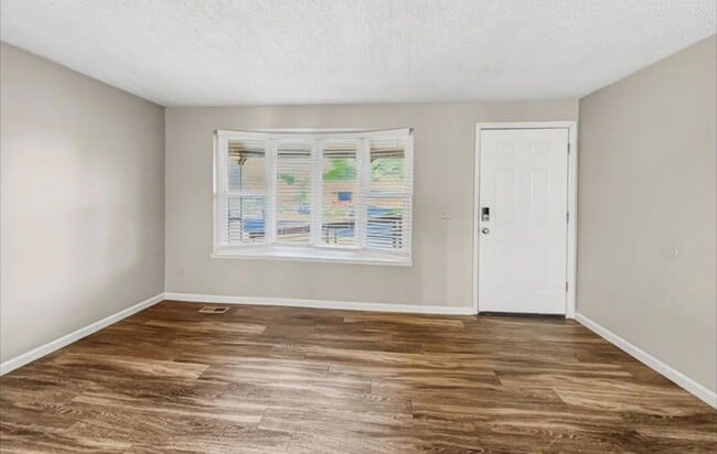 Photo - 9300 Clermont Dr