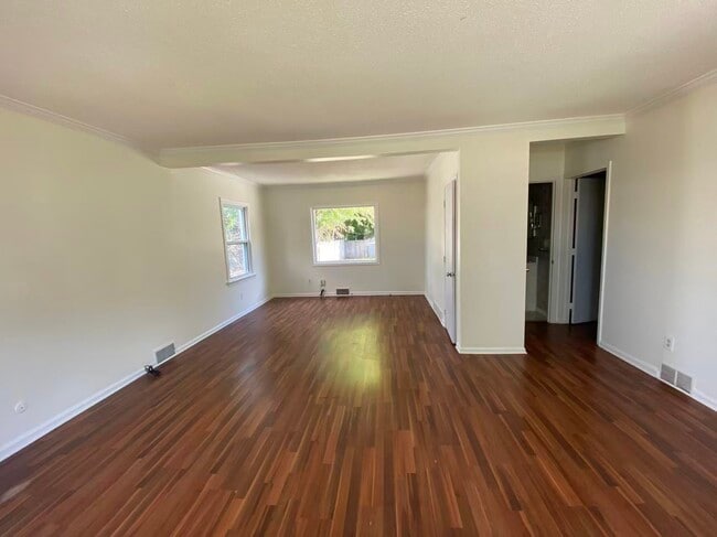Photo - 3928 Crary Dr