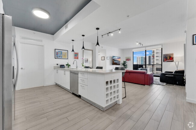 Building Photo - 999 SW 1st Ave Unit 1605 Rental