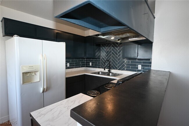 Photo - 1512 Cobb Ln Unit 4