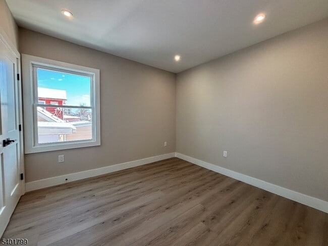 Photo - 136 Elm St Unidad 603