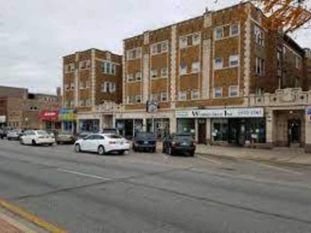 Building Photo - 5017 W Cermak Rd Unit 5