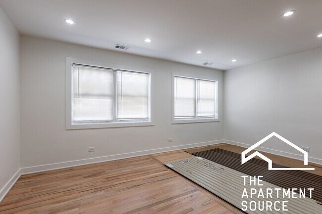 Photo - 1756 W Rosehill Dr Unit 1F