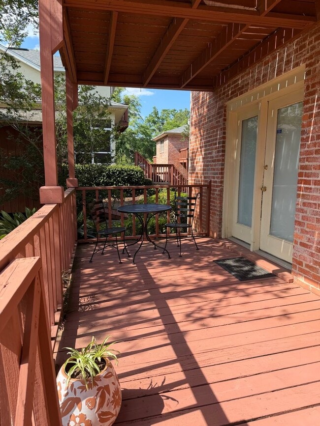 Photo - Large Studio Condo Downtown Walking Distance to the Florida State Capitol Unit 520 E. Pensacola St.