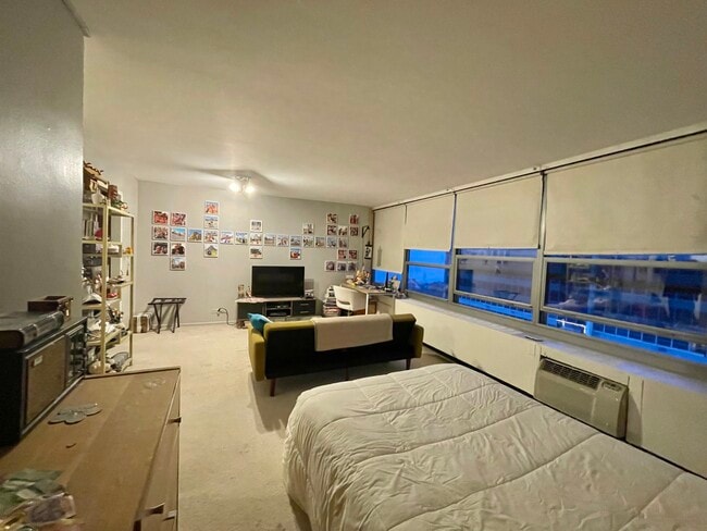 Photo - 3550 N Lake Shore Dr Unit 2323