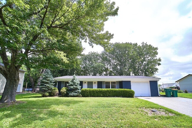 Building Photo - 635 Lake View Dr