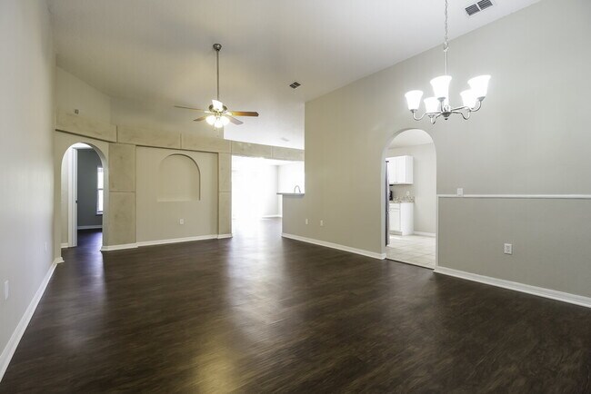 Photo - 11821 Pethrick Dr