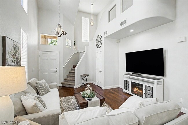 Photo - 2025 Shining Feather Ln