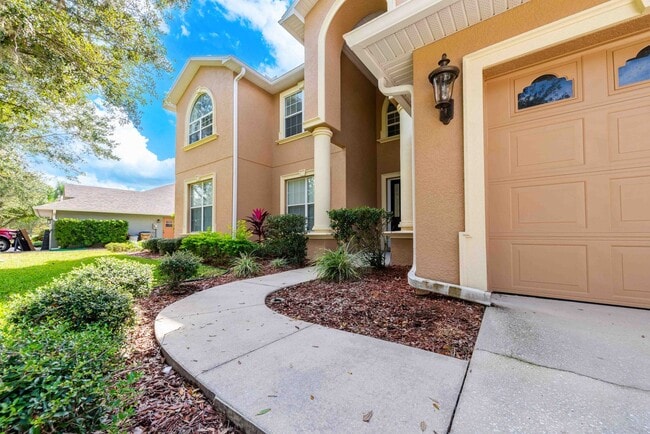 Photo - St. Cloud 4 Bedroom, 4 Bathroom Pool Home with Lake View