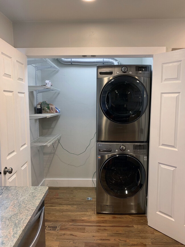 Photo - 1938 Newland Ct