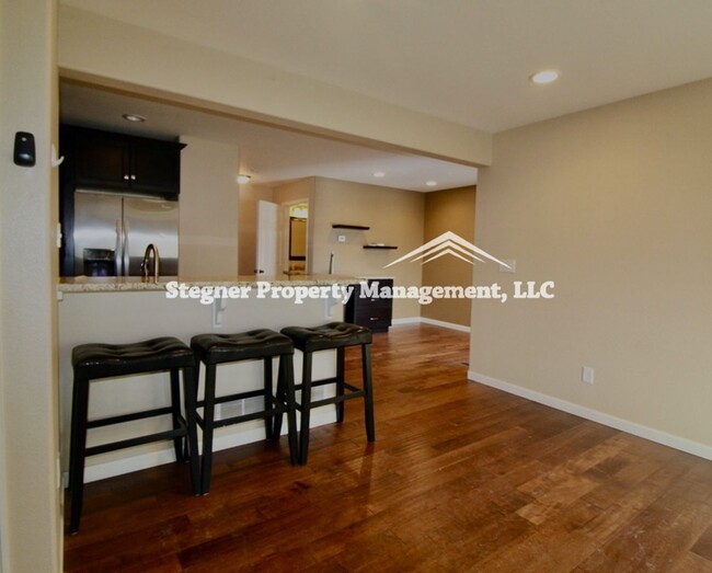 Photo - Beautiful Townhome Centrally Located in Fo...