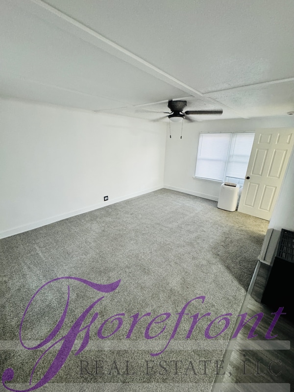 Photo - 1145 S Cedar St