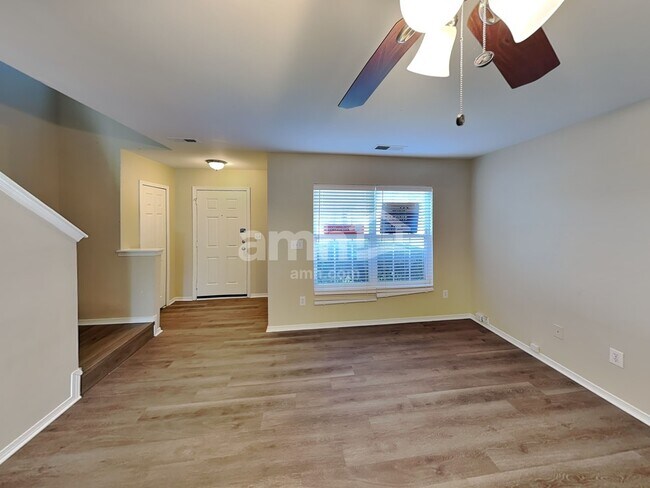 Photo - 5118 Valcourt Rd