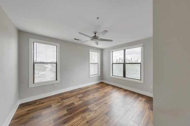 Photo - 799 Hammond Dr