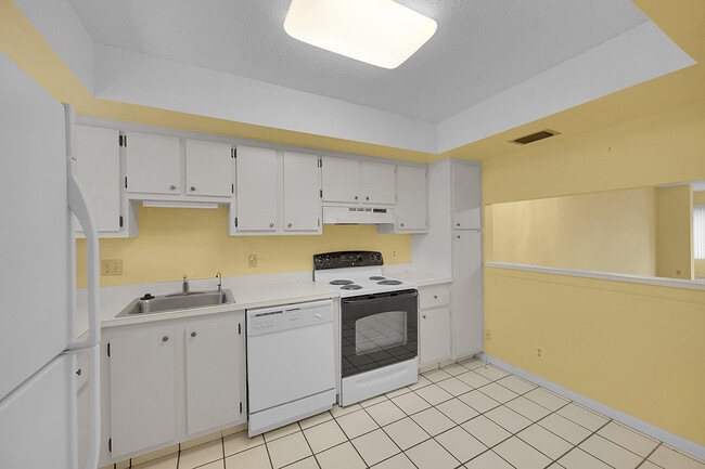 Photo - 3154 Via Poinciana Unit 306