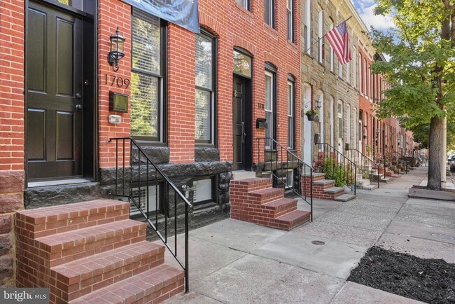 Photo - 1709 Covington St Townhome
