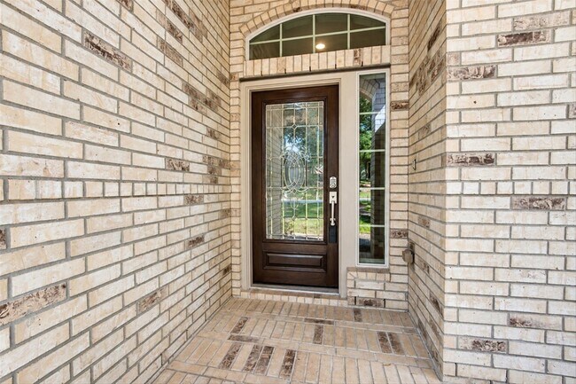 42 Black Swan Ct