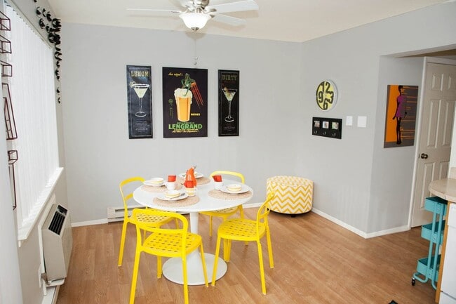 Photo - Kingston Square Apartments