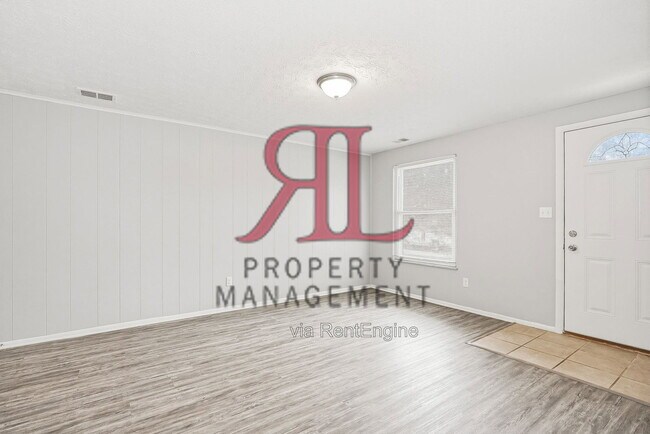Photo - 771 Redford Ave
