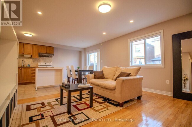 Photo - 2 Sir Jacobs Crescent