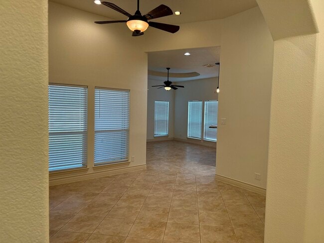 Photo - 10523 Bear Creek