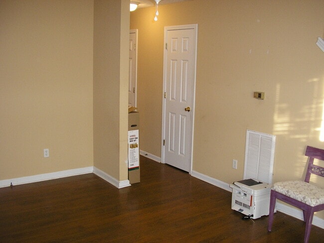 Photo - 109 Hillridge Ct Unit D