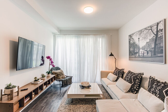 Photo - Sophia Square