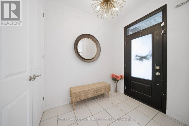 Photo - 275 Ironside Dr