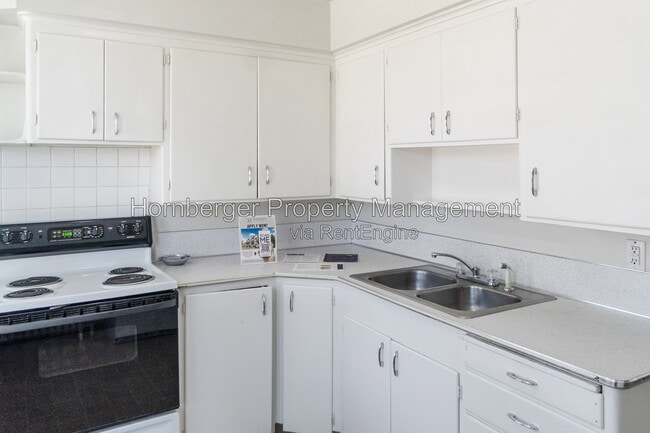 Photo - 1432 W Knox Ave