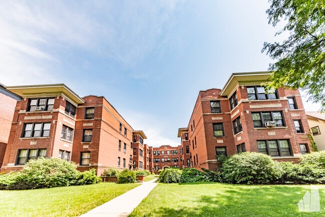 Photo - 3920 N Keeler Ave Condo Unit 1S