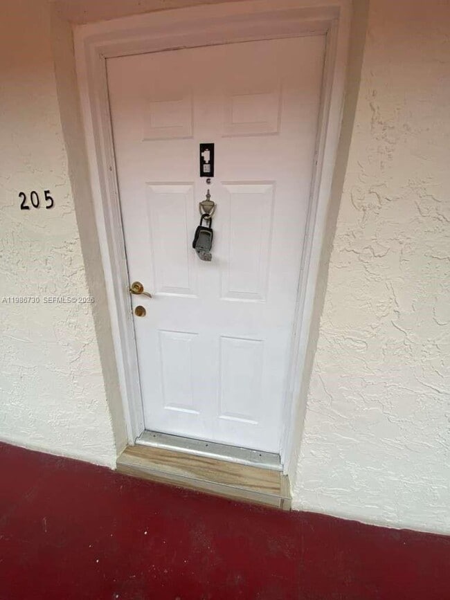 Photo - 4655 Palm Ave Unit 205