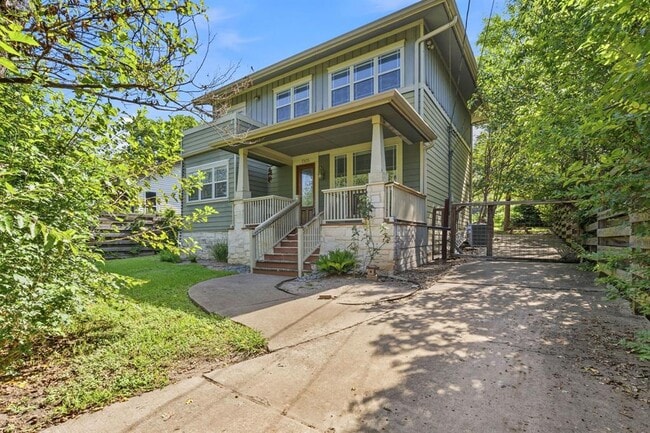 Building Photo - 1305 Cometa St