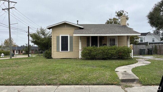 Building Photo - 1528 Kirkman St Rental