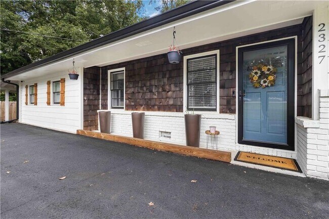 Photo - 2327 Young Rd