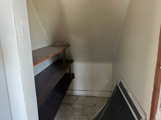 Photo - 18 Eastwood Ave Unit 3