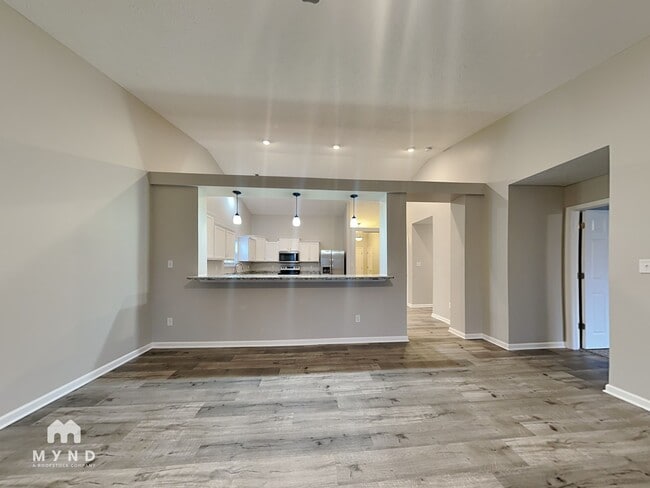 1752 James Run Way